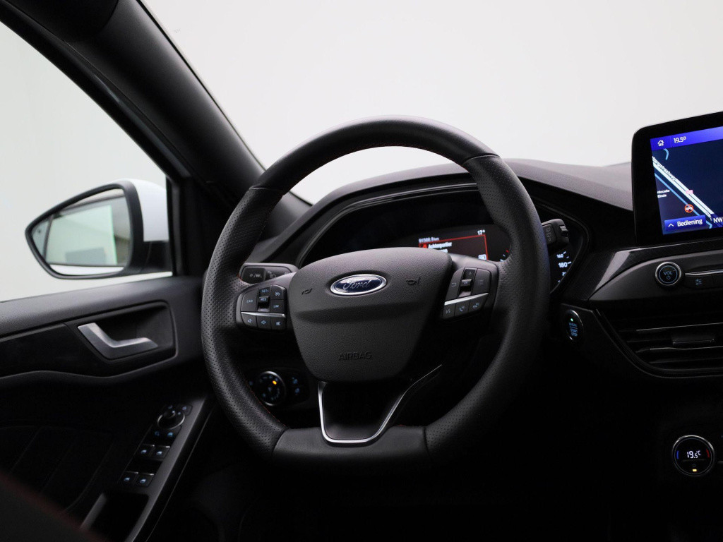 Ford Focus wagon 1.0 ecoboost active business | panorama dak | parkeer sens