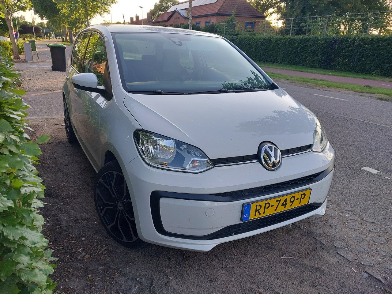 VW up