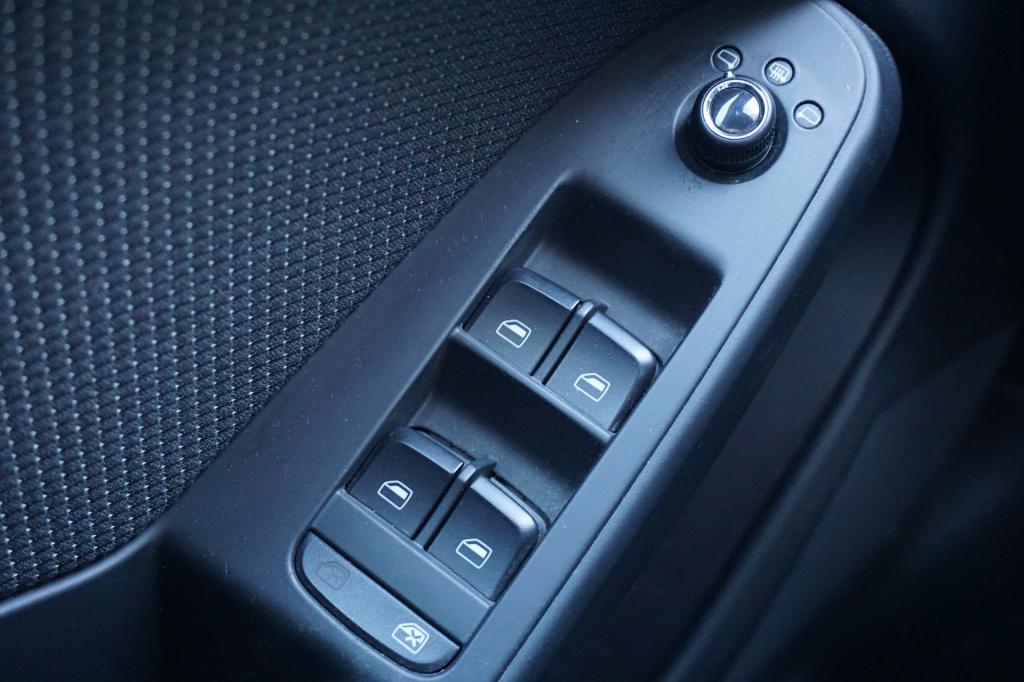 Audi A4 avant 1.8 tfsi pro line s climate / navi / cruise / parkeersens. / 