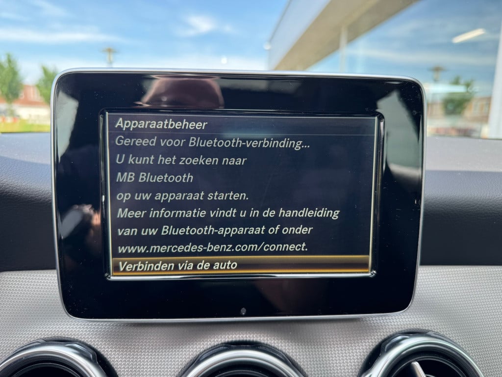 Mercedes-Benz Gla-klasse 180 business solution amg automaat / panoramadak ,