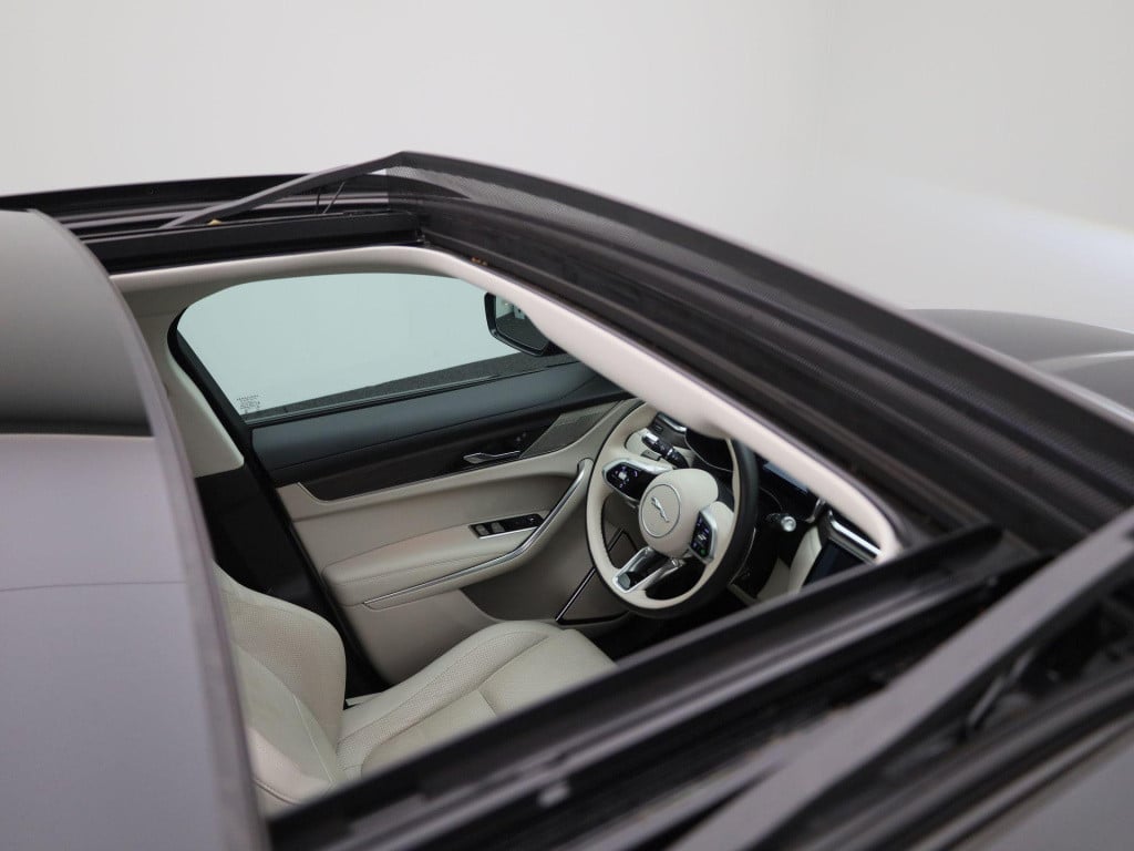 Jaguar F-pace 2.0 p400e phev r-dynamic s | automaat | navigatie | apple car