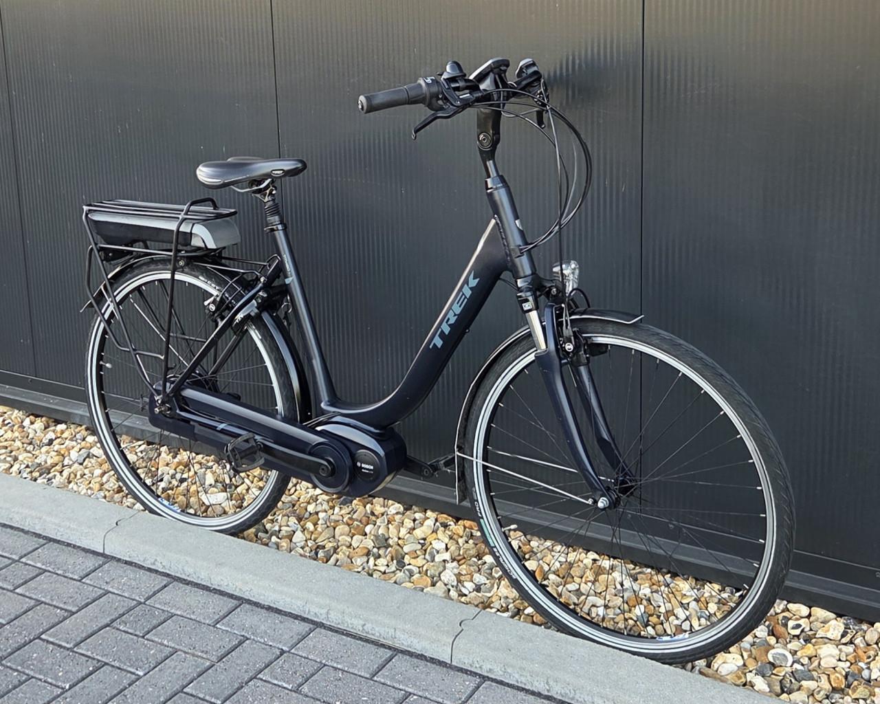 Mooie nette Trek 450+ Hybrid Bosch Active Line 400Wh  53cm