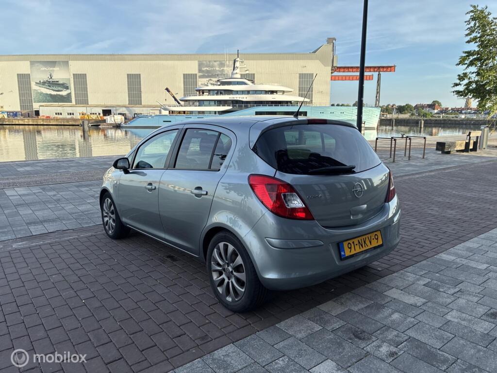 Opel Corsa 1.4-16V 111 Edition Airco Carplay km121.618 Nap 5Deurs BJ2010