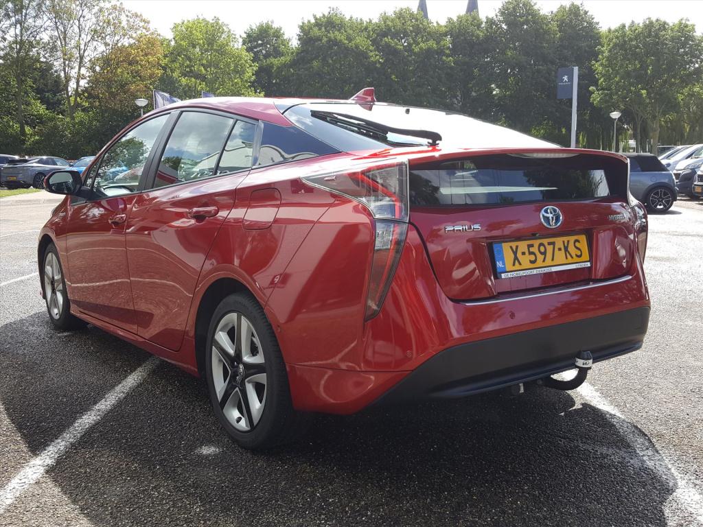 Toyota Prius 1.8 full hybrid 122pk aut active | navi | bt | cruise & climat