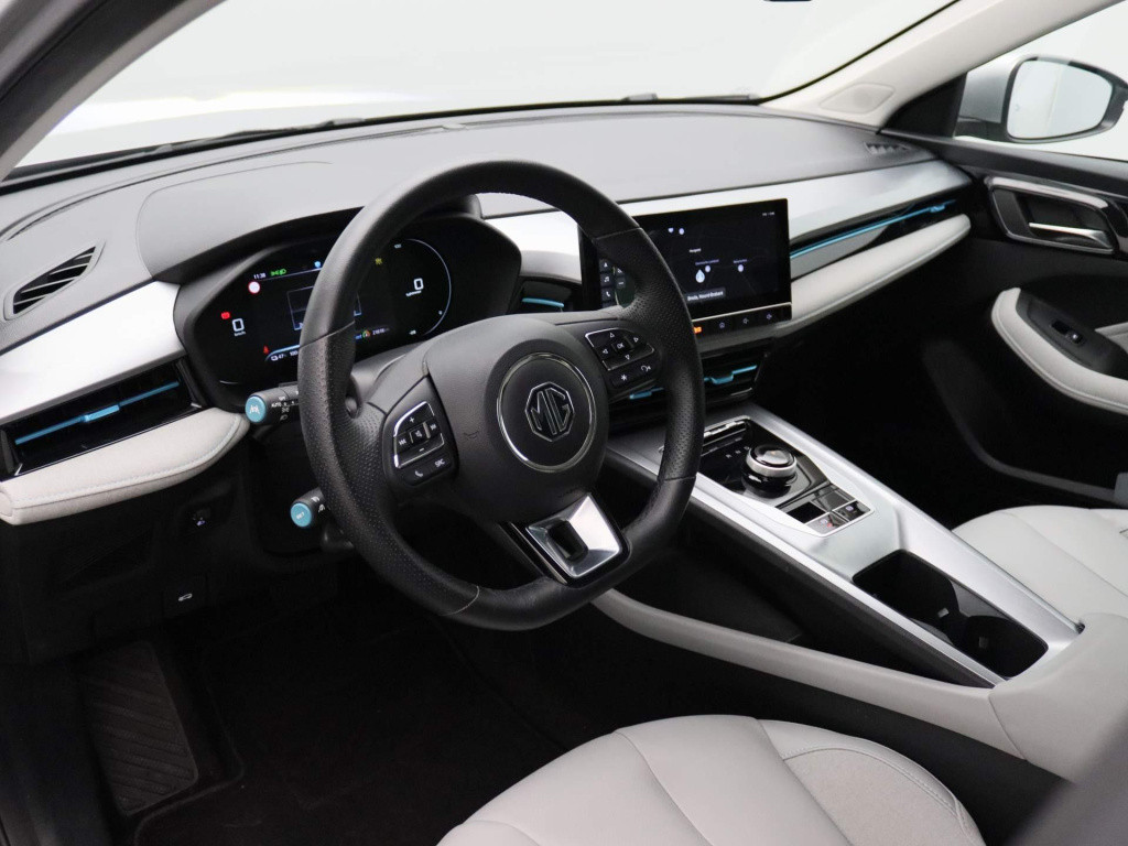 MG 5 standard range luxury 50 kwh | leder | navi | 360 camera | apple carpl
