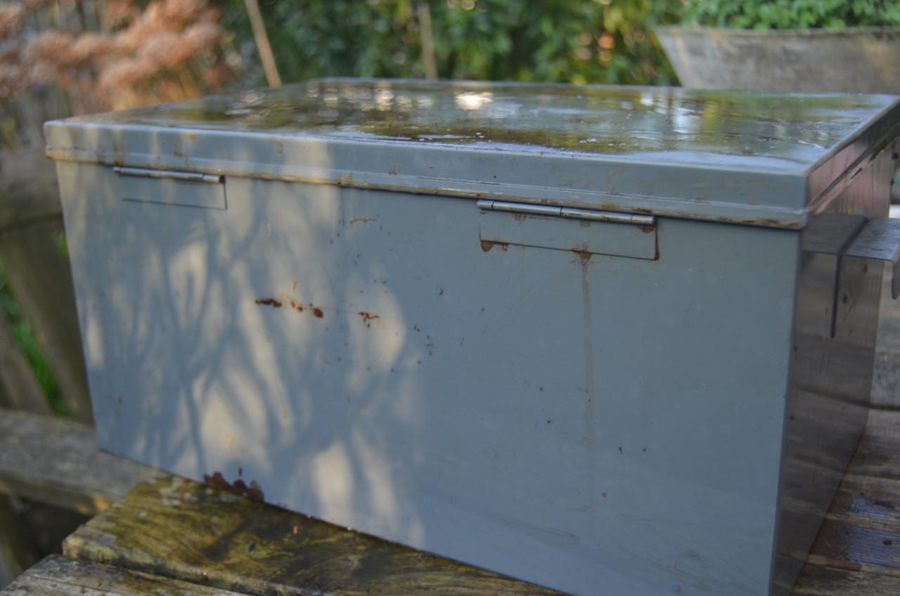 IJzeren / stalen / metalen kist