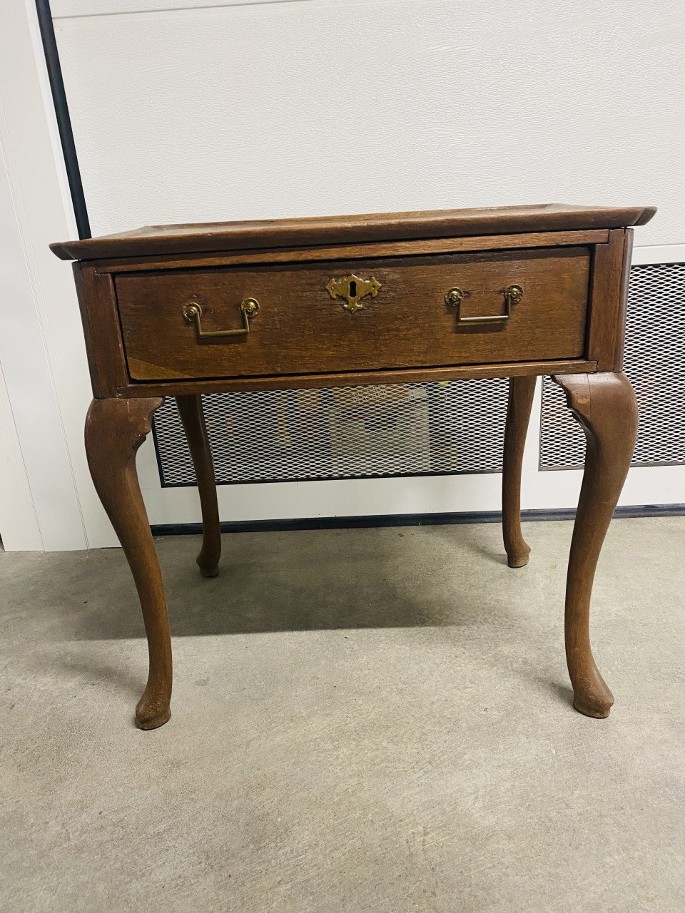 Antieke sidetable