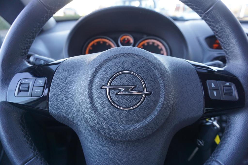 Opel Corsa 1.4-16v '111' edition airco / cruise / elektr. ramen / trekhaak