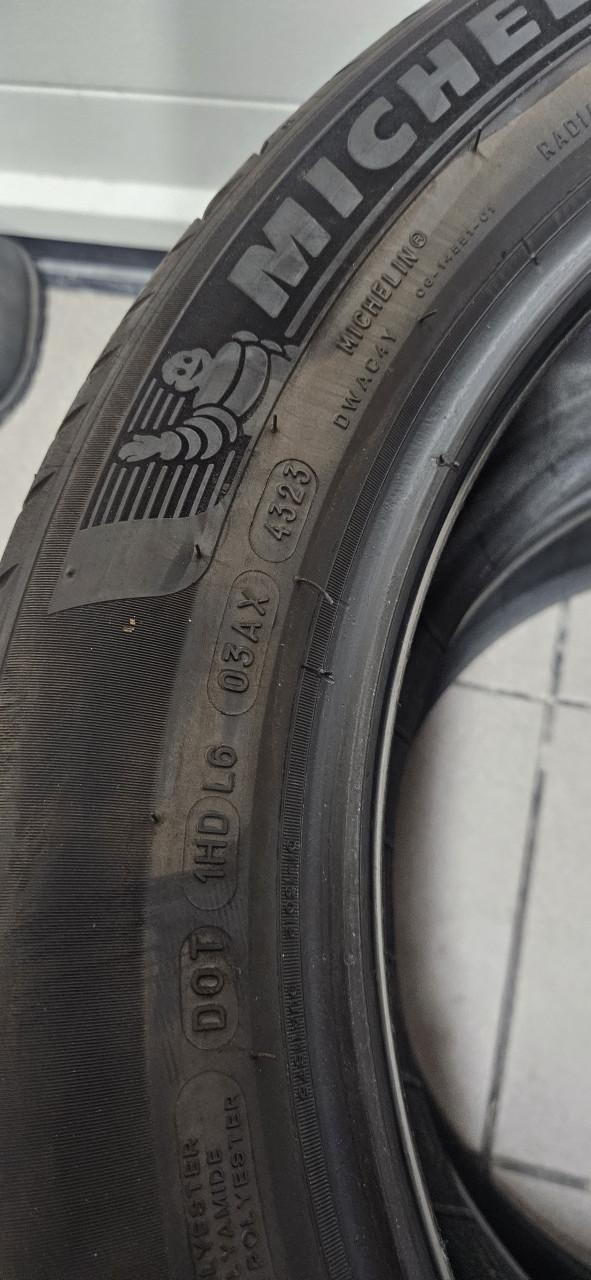 2x michelin primacy 4  215x55xR18 met 7 mm profiel!