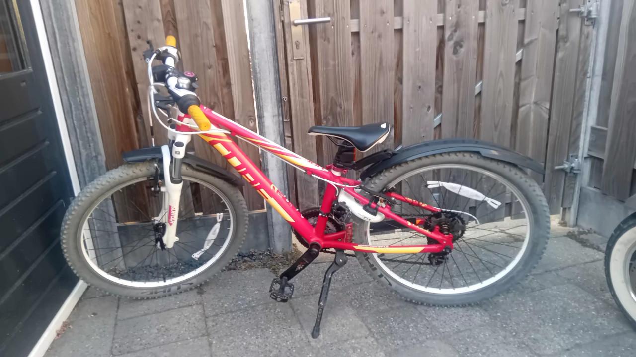 Cube 24 inch meisjesfiets