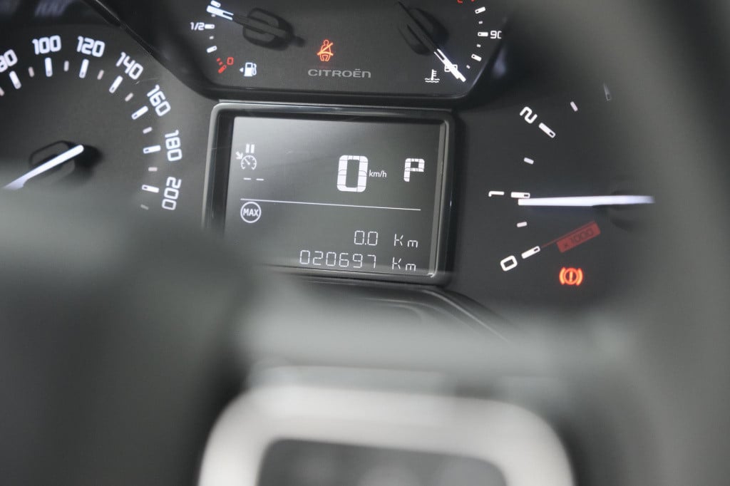 Citroen C3 puretech 110 eat6 max | camera | parkeersensoren | navigatie | a