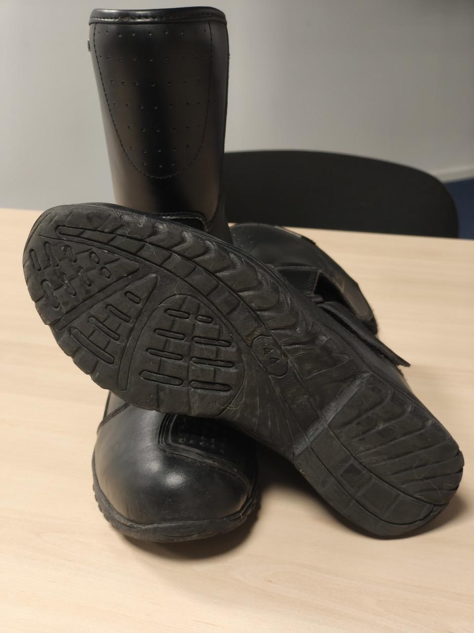 Te koop nette motorlaarzen.