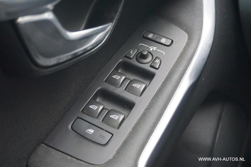 Volvo V40 2.0 d2 summum business
