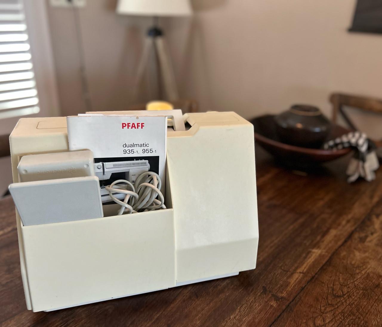 Pfaff Edition 130 naaimachine met IDT en originele koffer