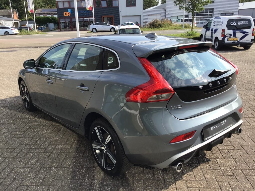 Volvo V40 2.0 t4 business sport stand kachel a.camera