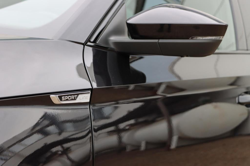 Skoda Superb combi 1.4 tsi iv sportline business 218pk dsg6