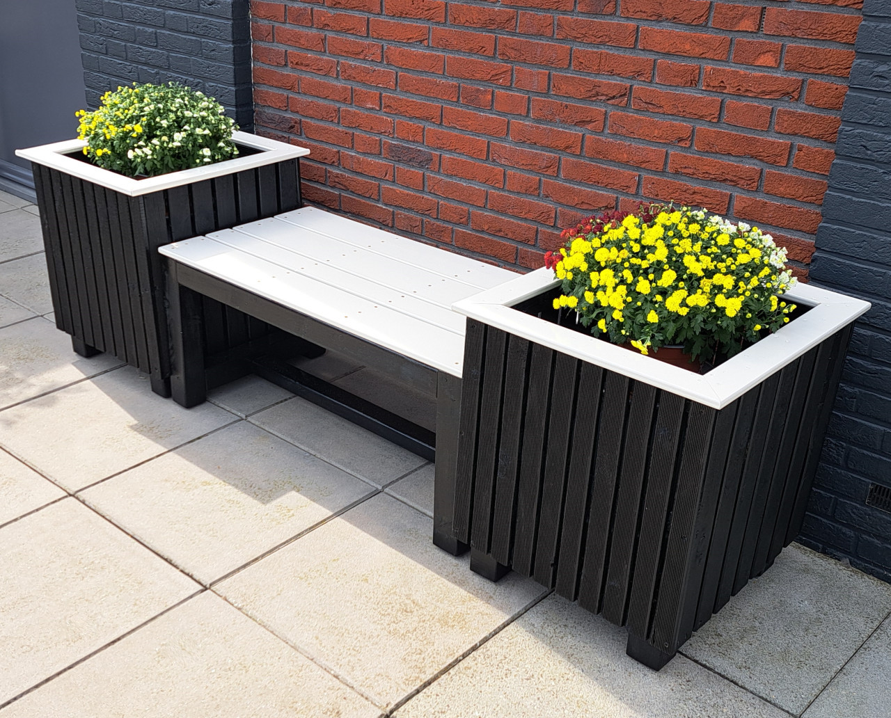 Stevige tuinbank incl. 2 plantenbakken - strak design