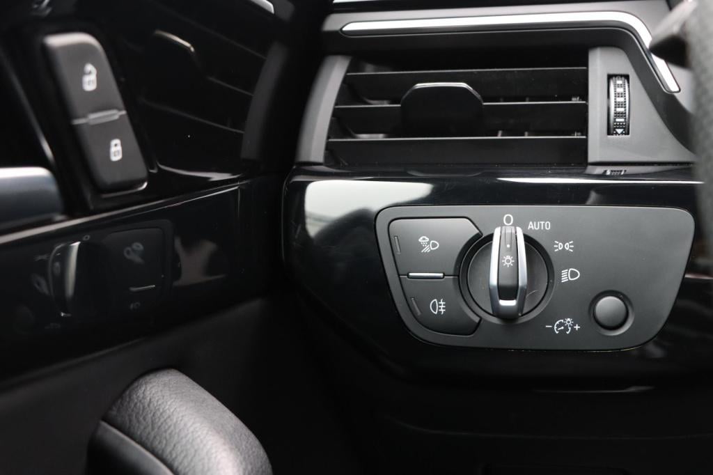 Audi A4 avant 35 tfsi s-line edition competition 150pk s-tronic