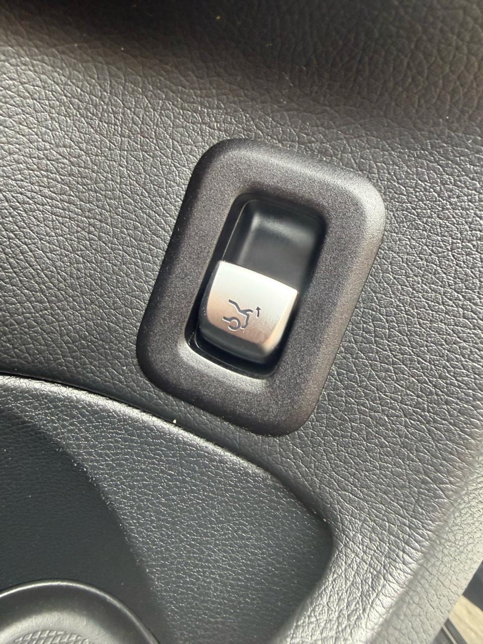 Mercedes-Benz C-Klasse C180 AMG Aut7 2017 NAP