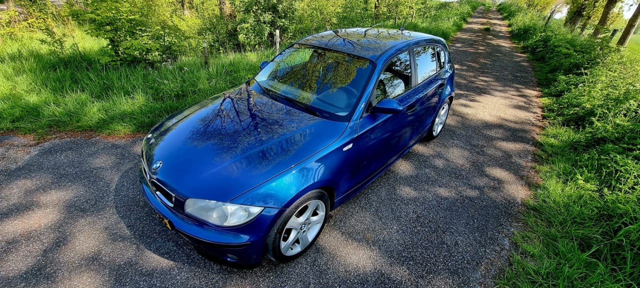 Bmw 118i 5Deurs 176Dkm android apple