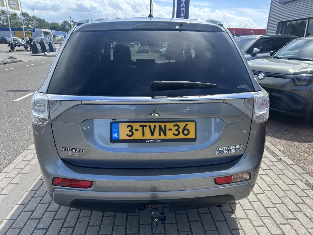 Mitsubishi Outlander 2.0 phev instyle