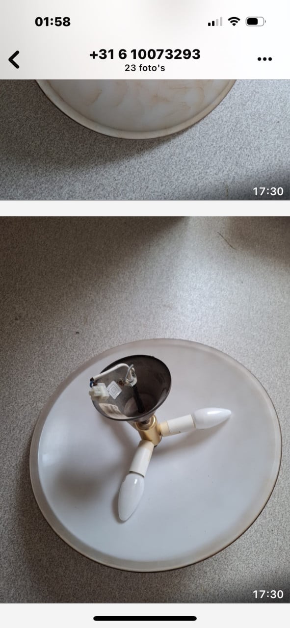 2 Plafonniëres van glas 30,-€