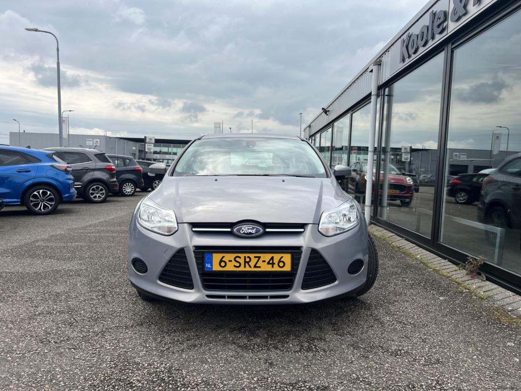 Ford Focus 1.0 ecoboost 100pk edition , trekhaak , voorruitverwarming