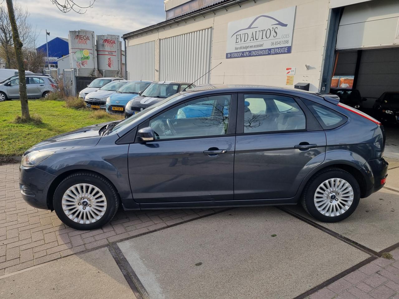 Ford Focus 1.6 Titanium | Automaat | Luxe uitvoering!