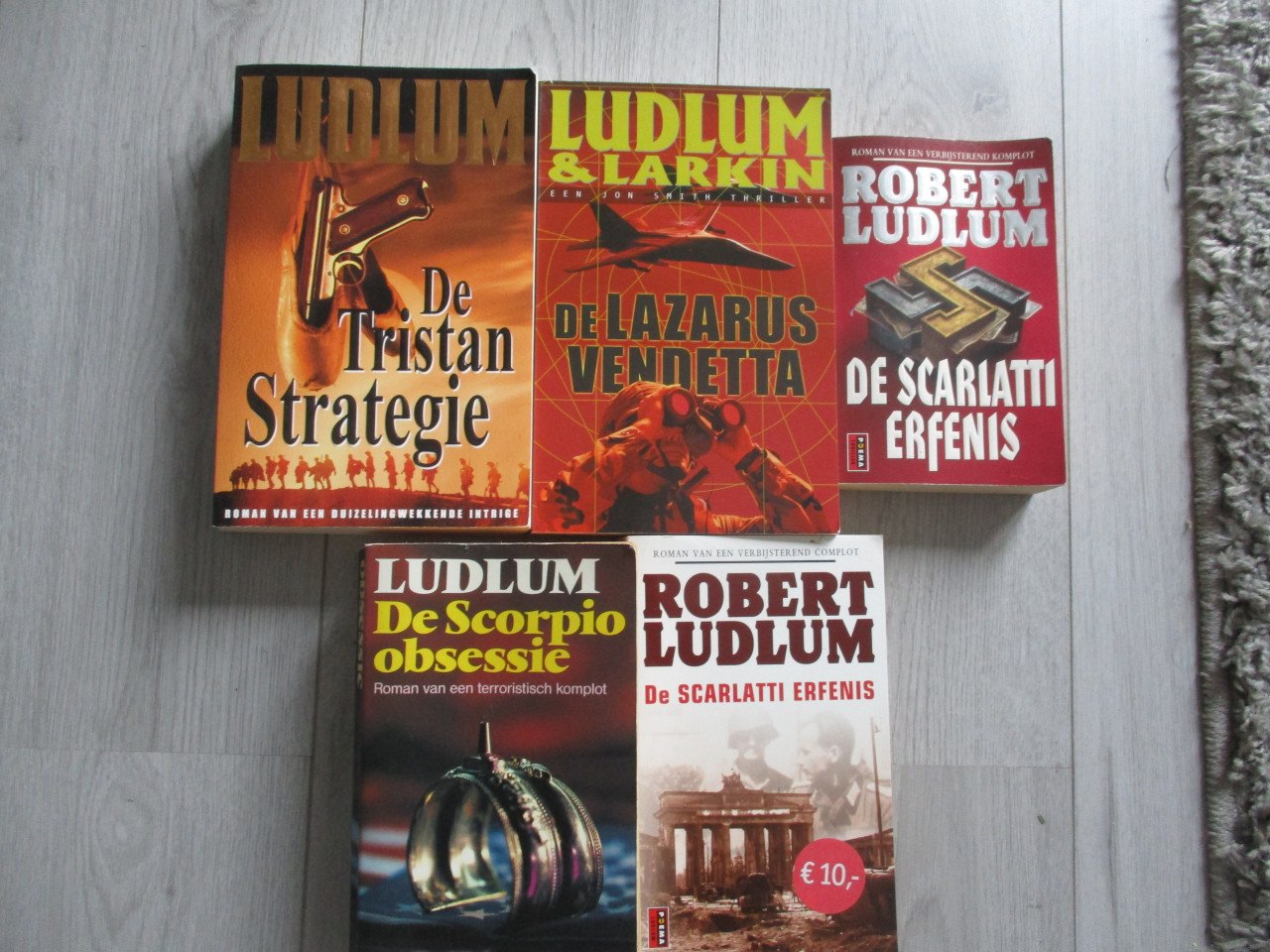 5 boeken Ludlum