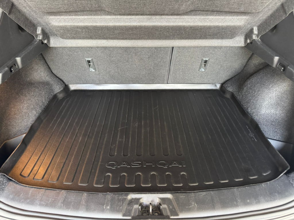 Nissan Qashqai 1.6 connect edition