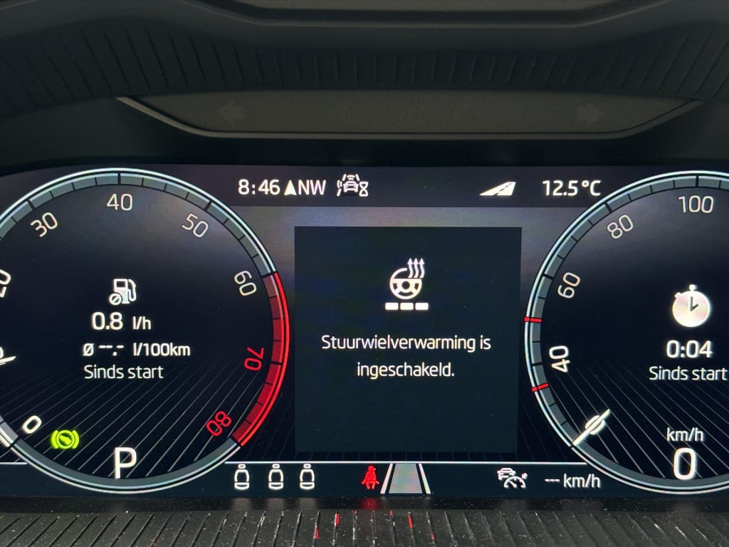 Skoda Kamiq 1.0 tsi greentech 110pk dsg-7 business edition|led|trekhaak|nav