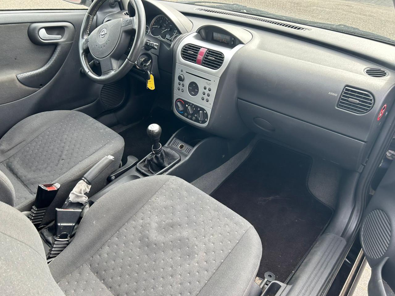 Opel Corsa 1.2-16V Elegance Mooie Auto! Veel voor Weinig!