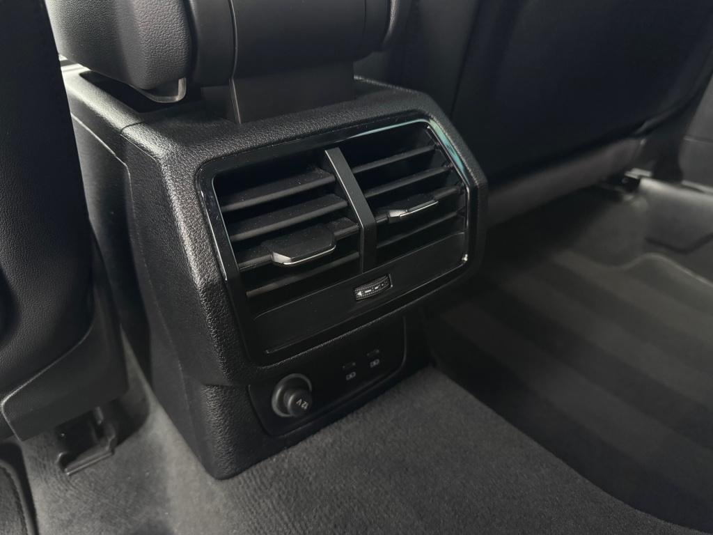 Audi Q3 sportback 35 tfsi s edition * camera * keyless * leder * stoelverwa