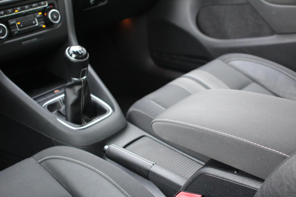 Volkswagen Golf 1.2 tsi match - half leder - nieuwe distr ketting - stoelve