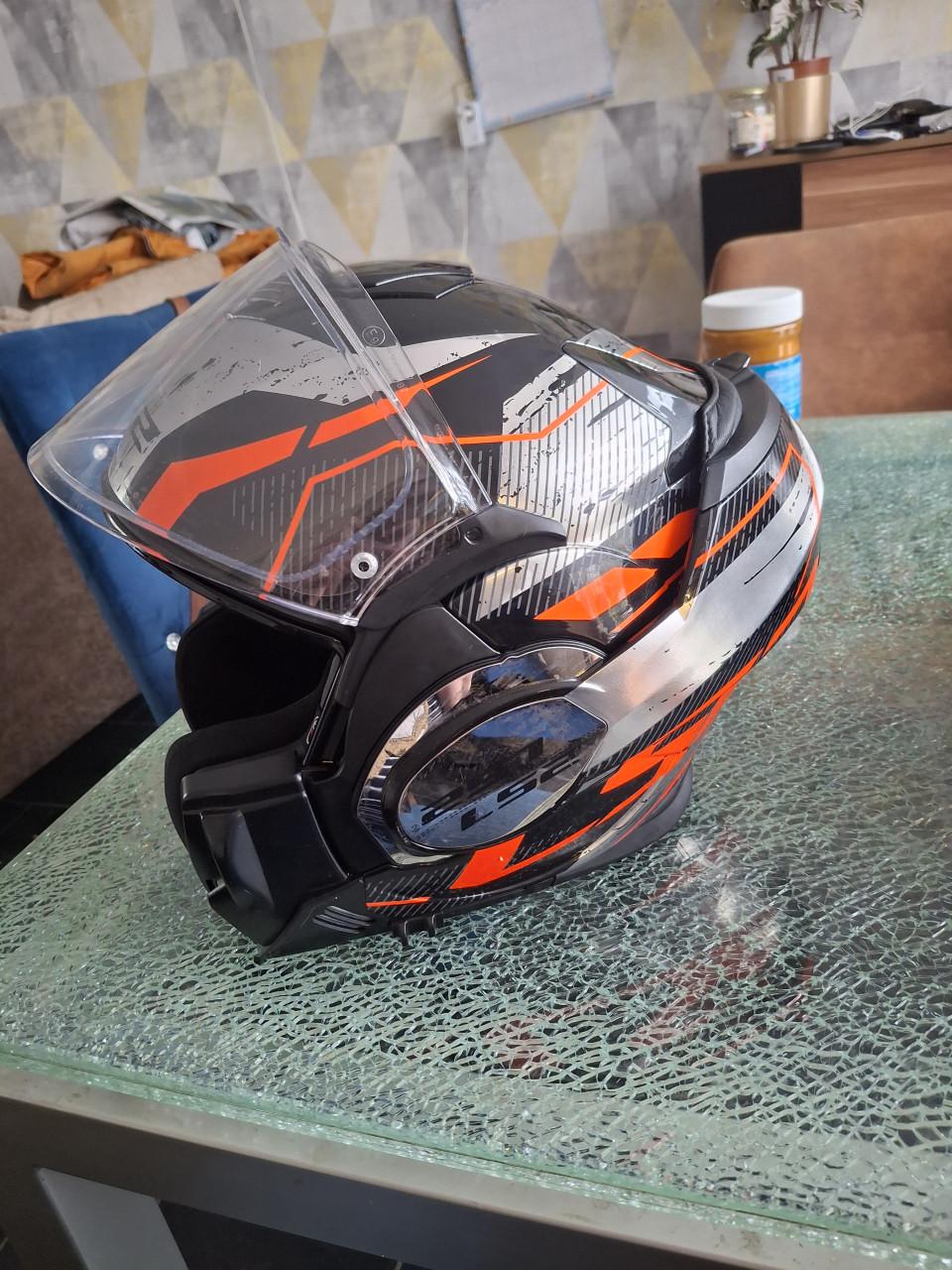 Motor helm ls2