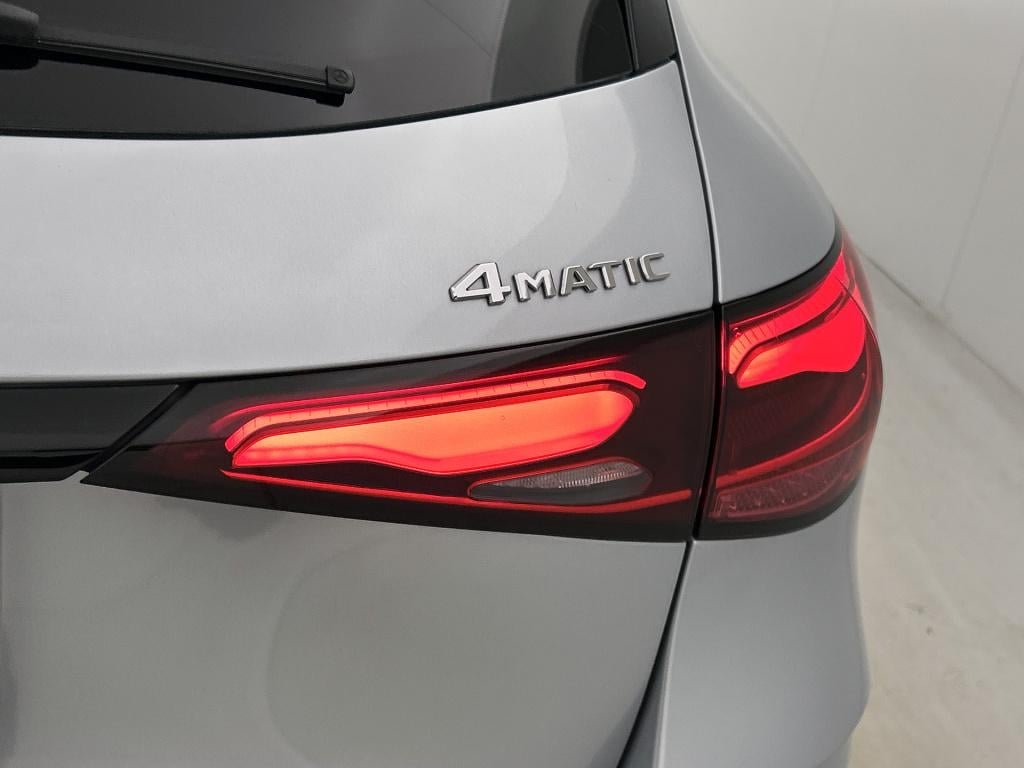 Mercedes-Benz Glc 300e 4matic sport edition | trekhaak | panoramadak | dode