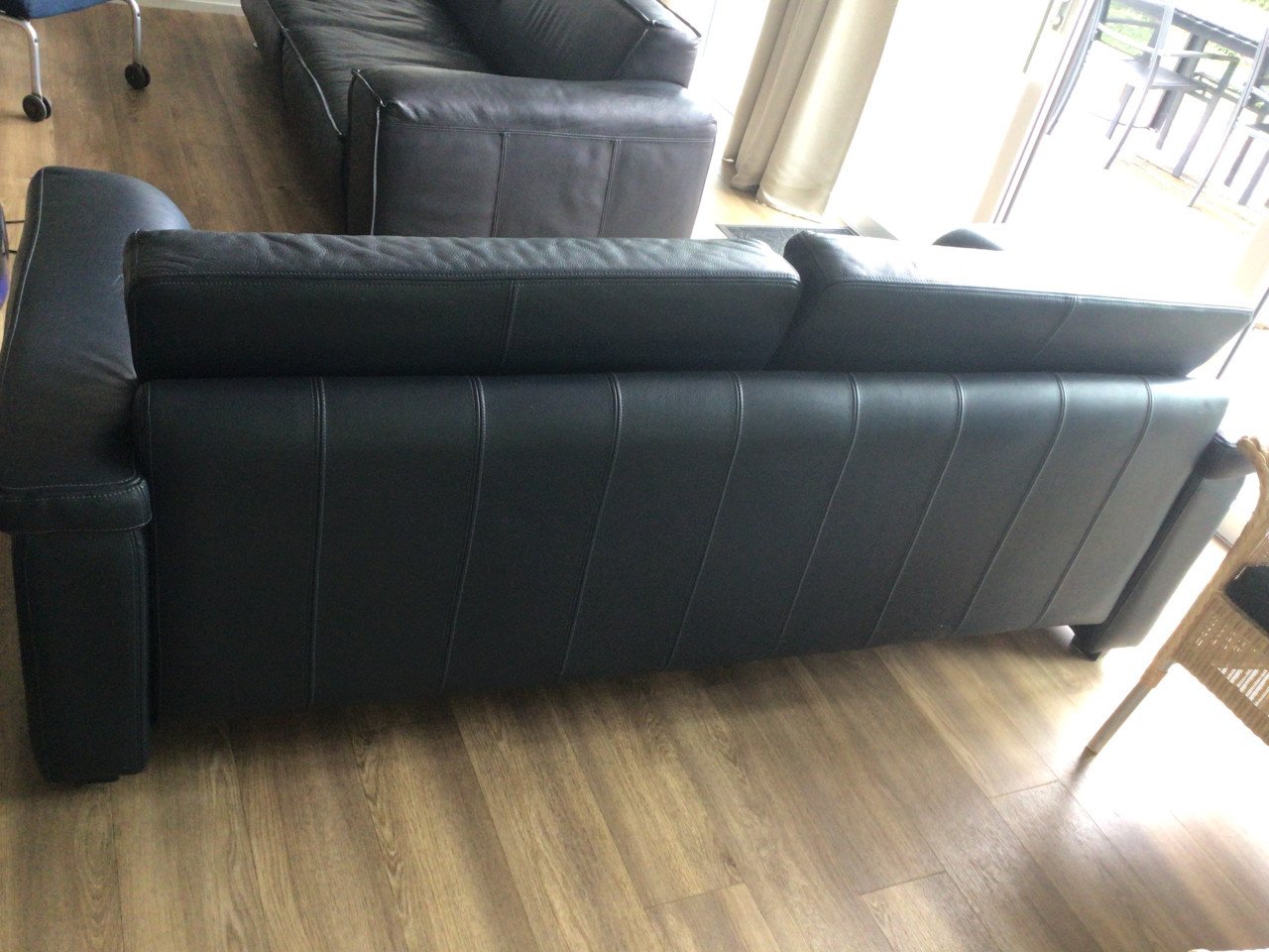Gratis blauw leren bankstel