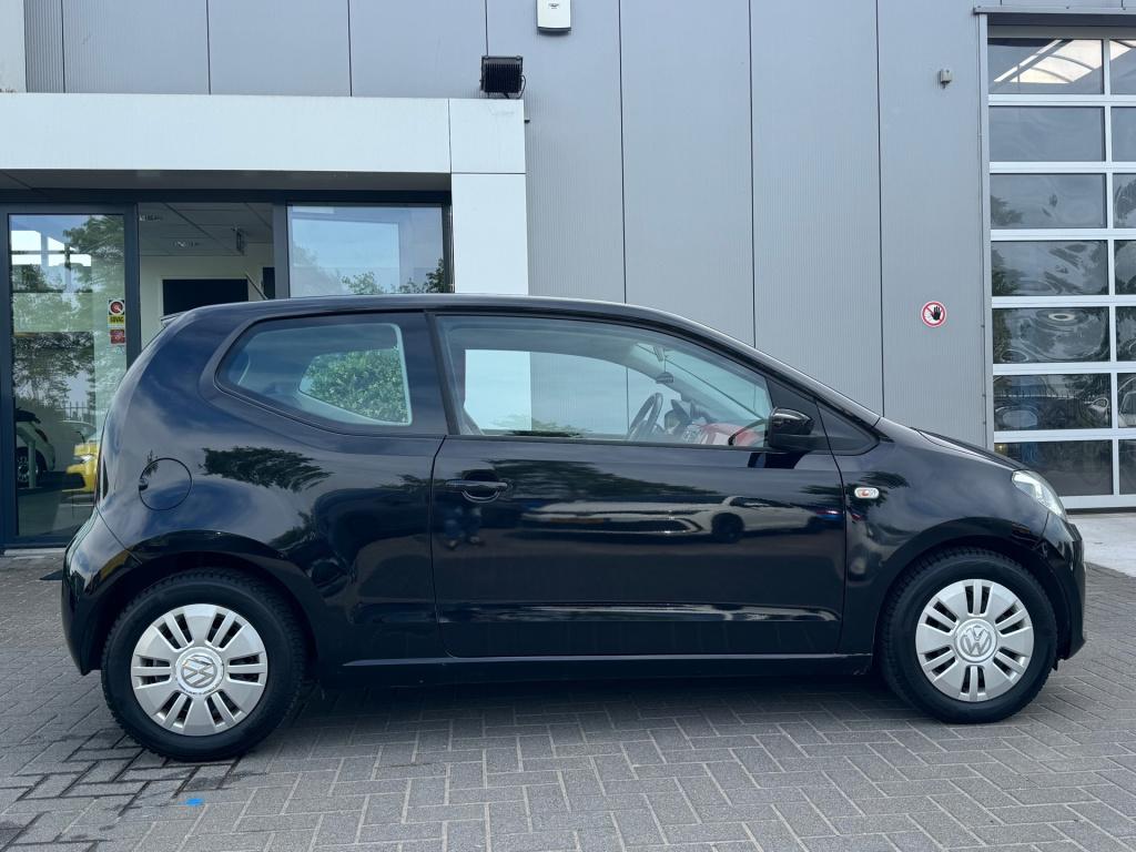 Volkswagen UP! 1.0 high up! * panoramadak * cruise control * stoelverwarmin