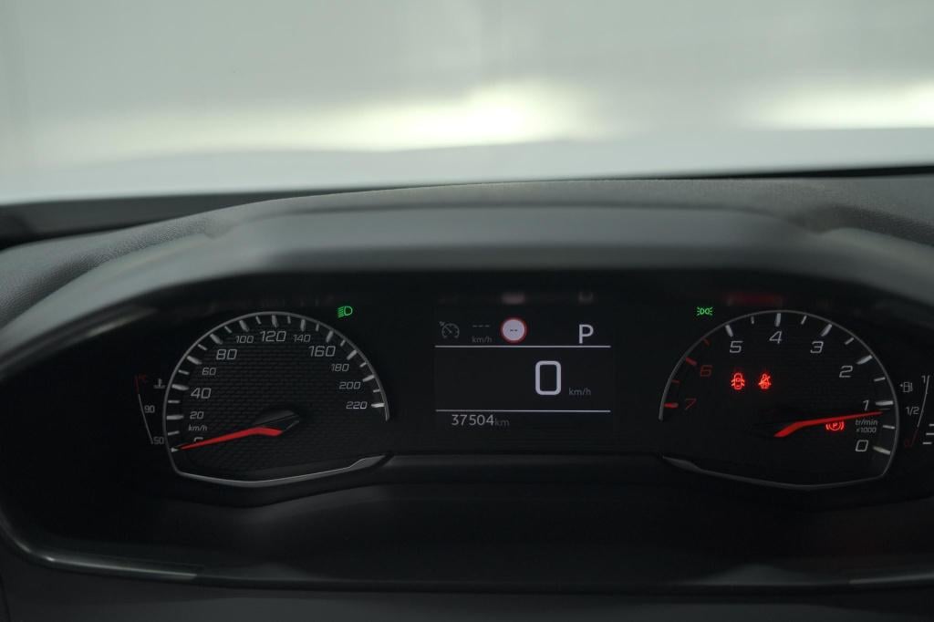 Peugeot 2008 puretech 130 eat8 allure | camera | navigatie | parkeersensore