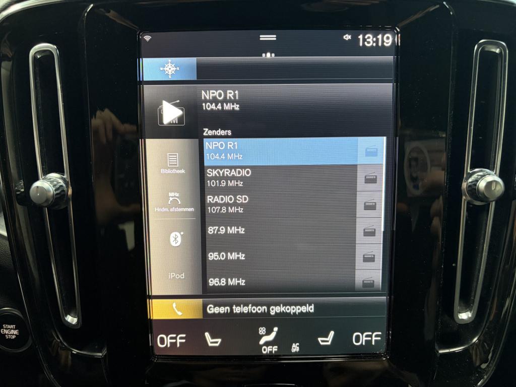 Volvo XC40 1.5 t4 plug-in hybrid plus dark