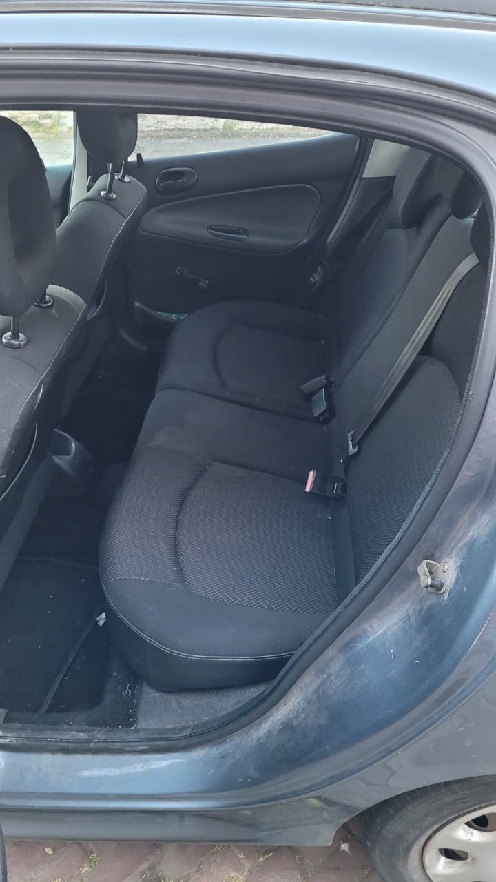 Peugeot 206,1.4l antraciet 5 deurs