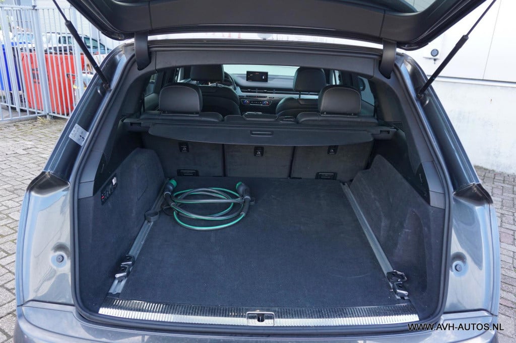 Audi Q7 3.0 tdi e-tron quattro sport