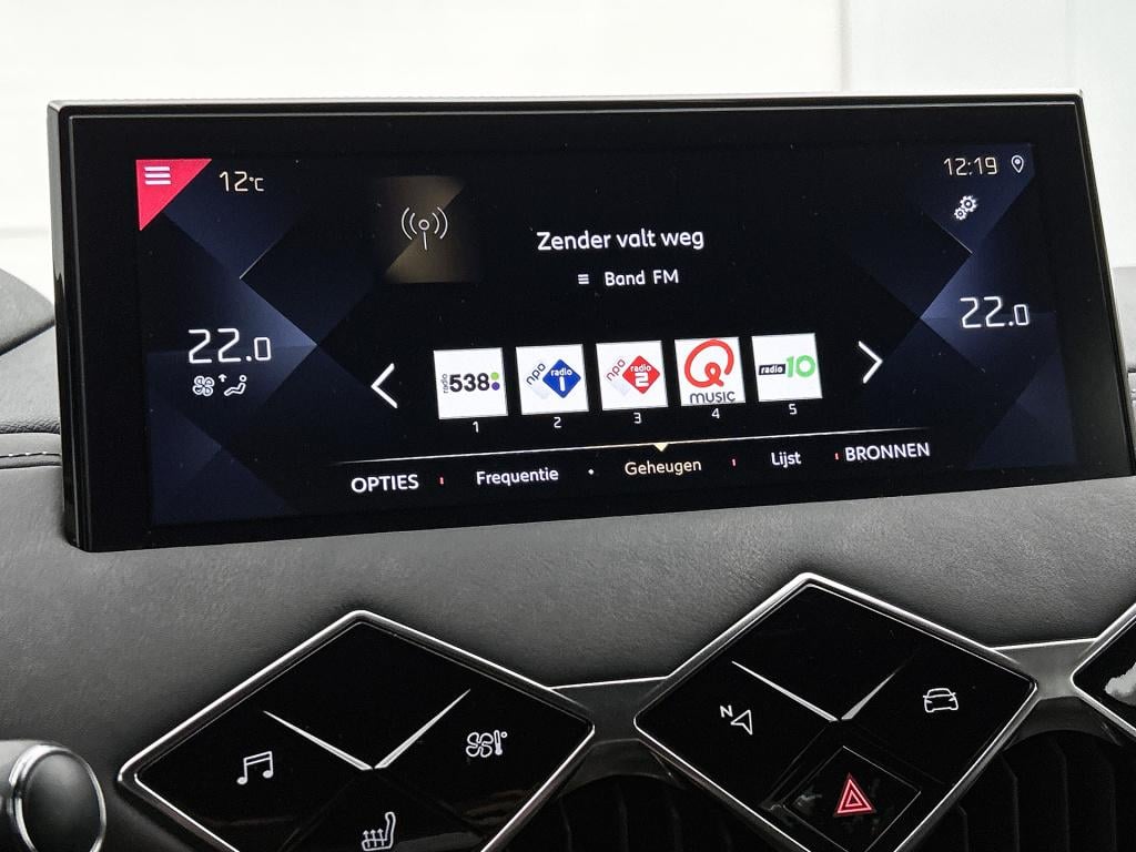 Ds Ds 3 crossback 130 pk automaat grand chic | adaptive cruise | leder | he