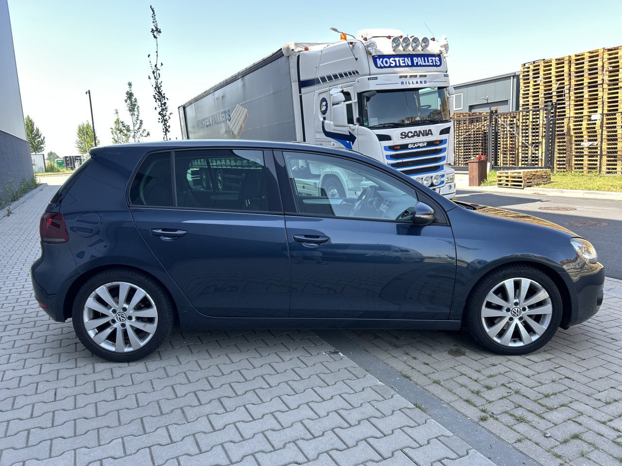 Volkswagen Golf 1.4 TSI R-LINE/XENON/CARPLAY/APK/CRUISE CONT