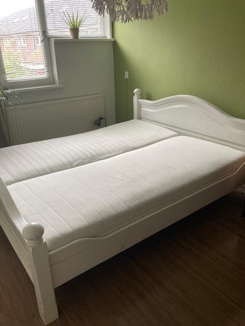 Tweepersoons bed