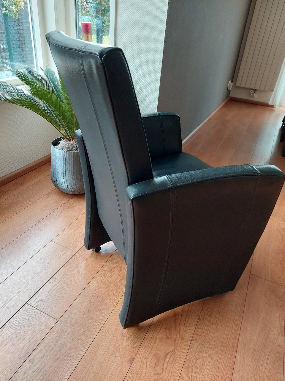 Eetkamerstoelen in zwart leer (6 stuks)