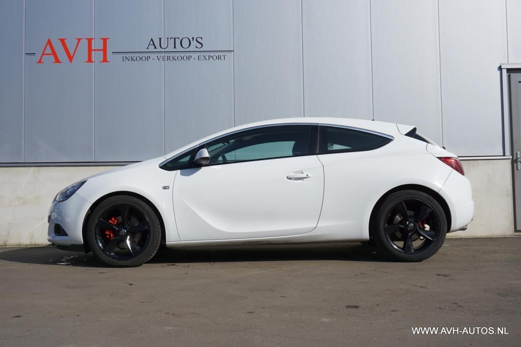 Opel Astra gtc 1.4 turbo sport