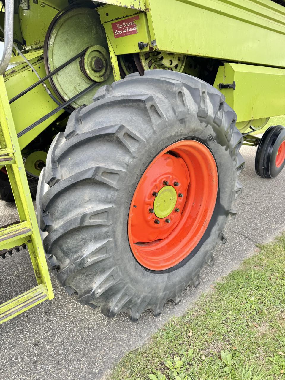 Claas Senator combine