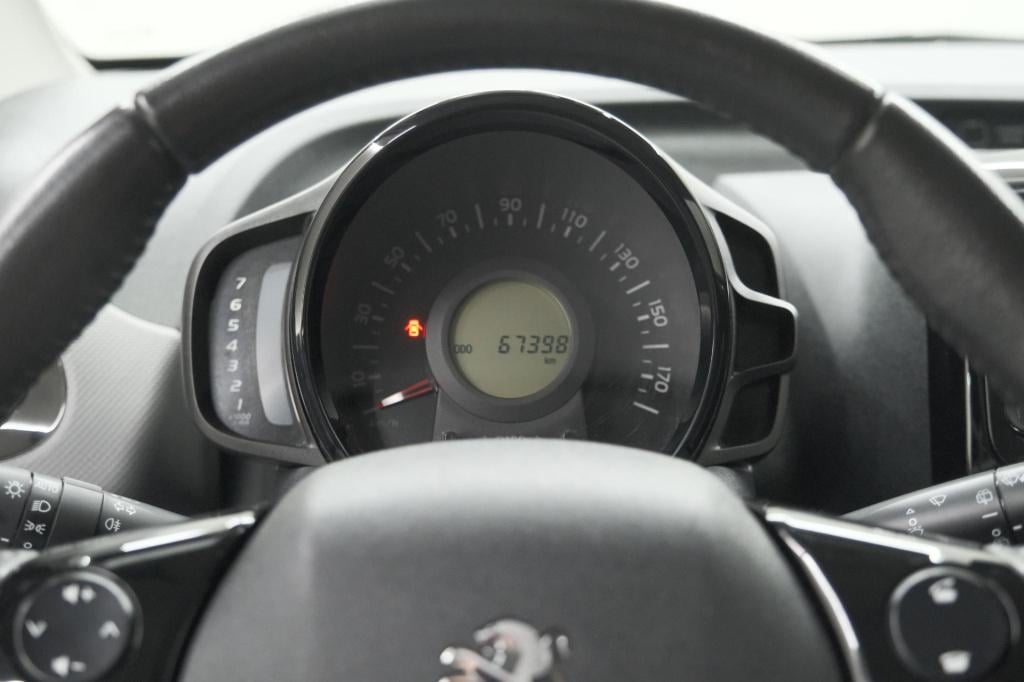 Peugeot 108 1.0 e-vti allure | camera | climate control | apple carplay | 1