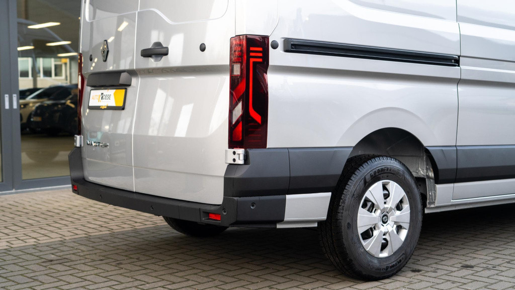 Renault Master t35 2.0 dci 150 l2h2 extra | nieuw model | camera | parkeers
